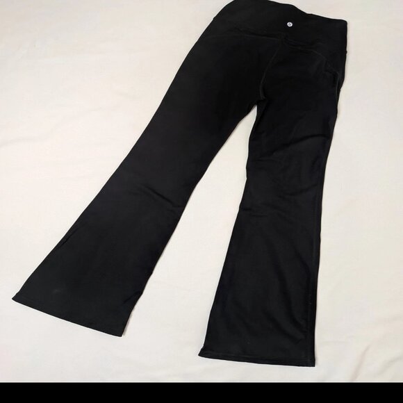 Lululemon Groove High Rise Flared Pant (Warm) Size 6 - Picture 2 of 5